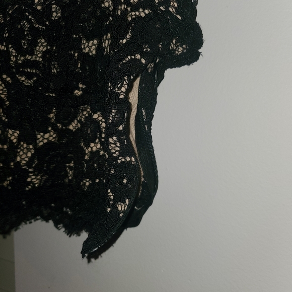 Black lace crop top - Picture 10 of 10